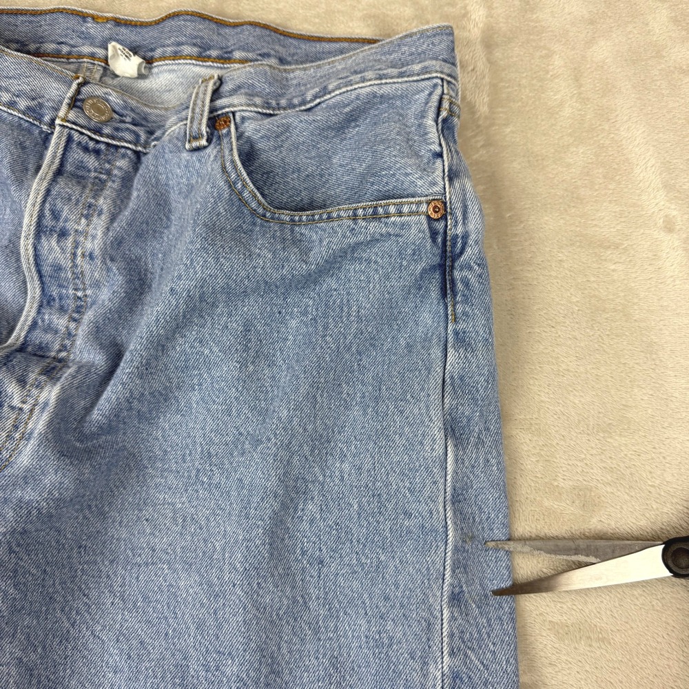 Levi's 501 Jeans Mens 38x30 (Fits 36x29) Light Wash Button Fly 2002 Y2K - Picture 16 of 16